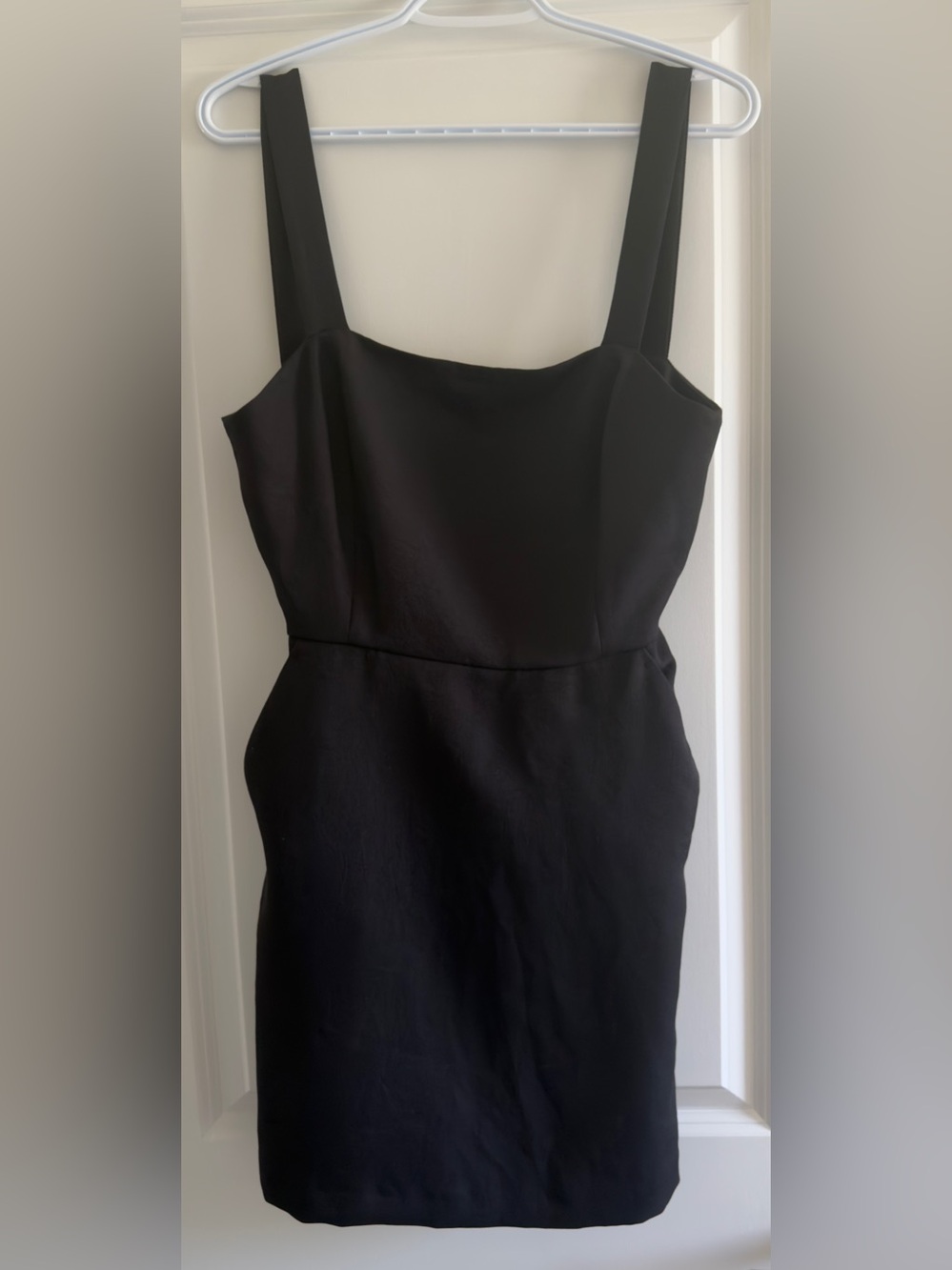 Aritzia Wilfred Aperature Tie-Back Dress Black